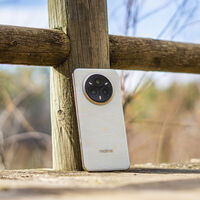 Este Realme 14 Pro+ tira su precio a días de que acabe el año: cuesta la mitad y es un gran móvil para los presupuestos más ajustados 