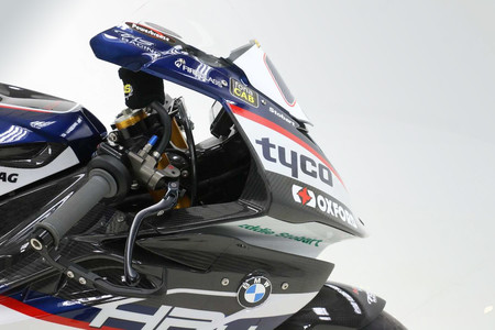 La brutal BMW HP4 Race preparada para Michael Dunlop en el TT Isla de Man 2018 puede ser tuya por 59.000 euros