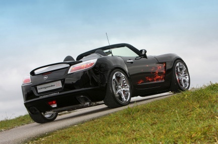 Königseder Opel GT: los <em>flamings</em> no son para un europeo