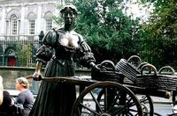 La estatua de Molly Malone en Dublín