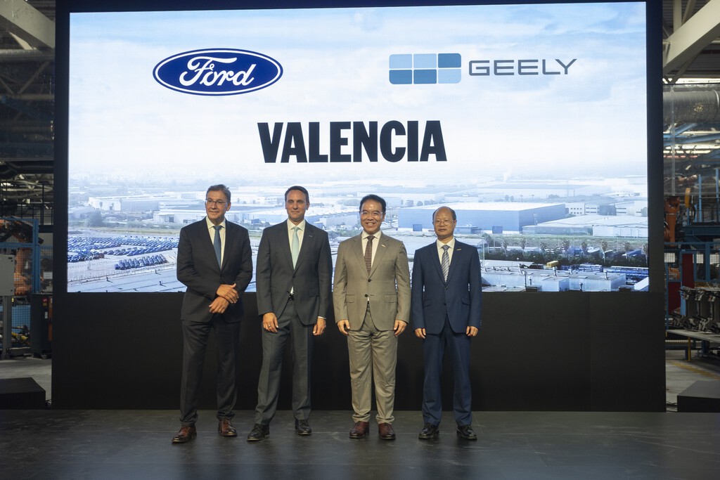 La fábrica de Almussafes respira: Ford y Geely llegan a un acuerdo para fabricar cuatro coches en Valencia