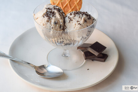 Helado de stracciatella casero, la receta más fácil para preparar el popular gelato italiano con chocolate