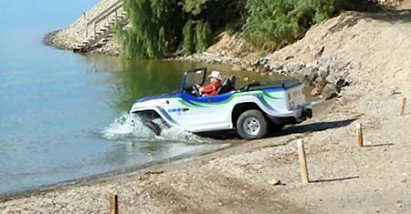 WaterCar pasando de tierra a agua