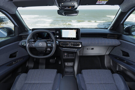 interior r4