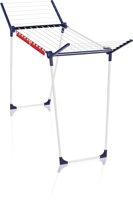 El tendedero con alas de metal Leifheit Pegasus 150 Solid Slim de 15 metros de secado cuesta 22,25 euros en Amazon