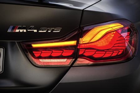 Los pilotos con tecnología OLED del BMW M4 GTS son otro hito que se anota BMW