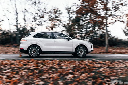 Porsche Cayenne S lateral