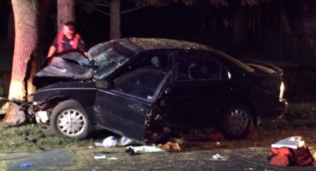 Si juegas a Pokémon Go no conduzcas. Primer accidente por salir de caza al volante