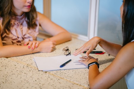 "Si una mujer tiene un vacío en su currículum por maternidad, no significa que olvidó cómo trabajar" la publicación viral de un Director Ejecutivo