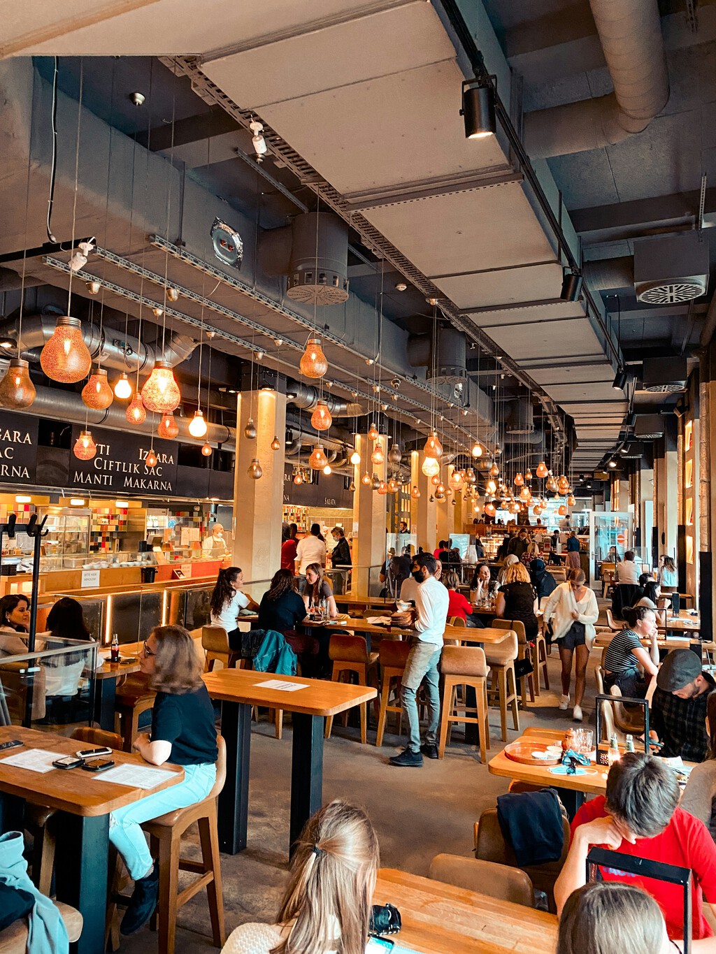 Años después del Covid, Estados Unidos notó un efecto sorpresa en sus restaurantes: mejoraron su productividad  . Noticias en tiempo real