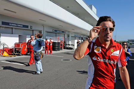 Fernando Alonso cree que Lewis Hamilton hace bien dejando McLaren