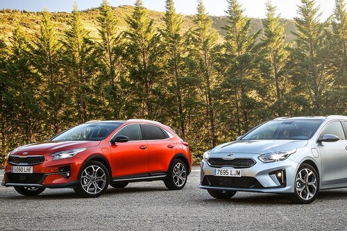 Probamos el Kia XCeed PHEV y el Kia Ceed Tourer PHEV: dos coches híbridos enchufables con etiqueta CERO que destacan por su aplomo