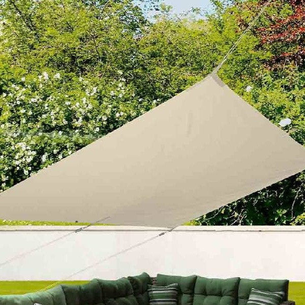 Toldo rectangular con bordes reforzados