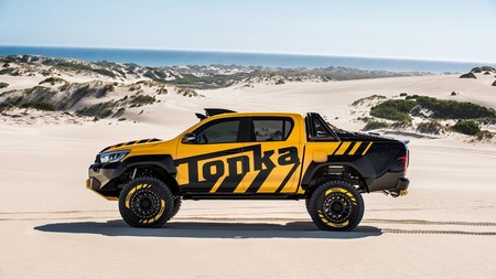 Toyota Hilux Tonka Concept 3