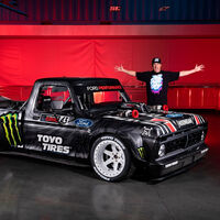 La brutal Ford F-150 Hoonitruck de Ken Block de 923 CV busca nuevo garaje... ¡por más de un millón de dólares!