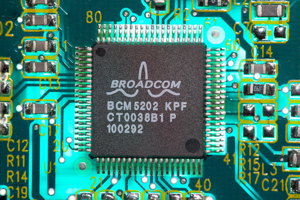 España se queda finalmente sin la fábrica de chips de Broadcom: la compañía de EEUU ha roto con el Gobierno