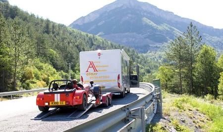 Caterham Seven 175 en autocaravana
