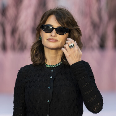 Parece Chanel, pero es Zara: la chaqueta que transforma cualquier pantalón básico de primavera en alta costura