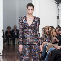 Foto 10 de 37 de la galería jorge-acuna-otono-invierno-2017 en Trendencias