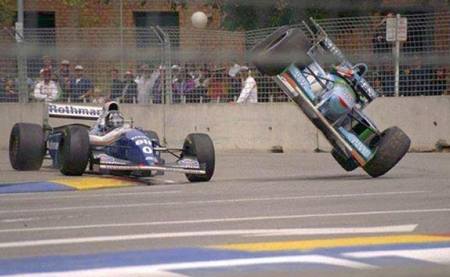 Schumacher Hill contacto Australia 94