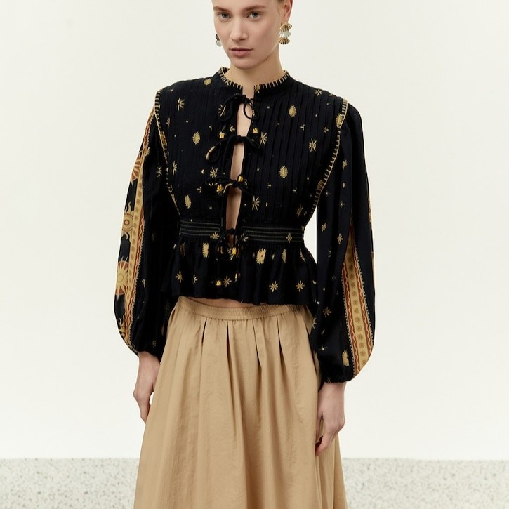 Sfera - Sobrecamisa bordada.