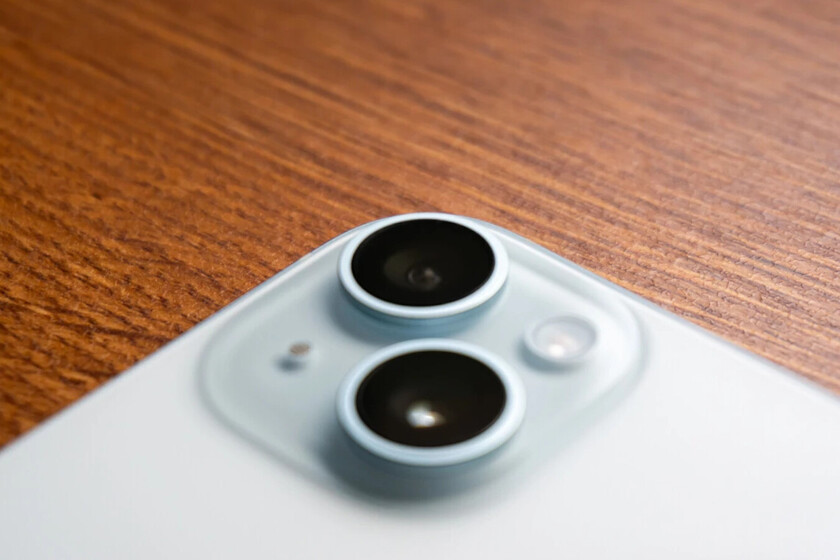 El iPhone con la mejor oferta es reacondicionado. Está prácticamente nuevo y viene con dos años de garantía