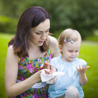 El gobierno británico amenaza con prohibir las toallitas desechables y los padres enloquecen