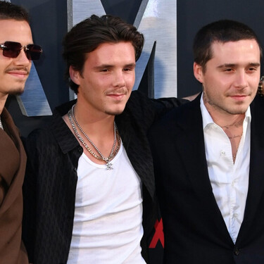 Dos hijos de David y Victoria Beckham compartieron novia: ahora han roto, y ella no se ha mordido la lengua 