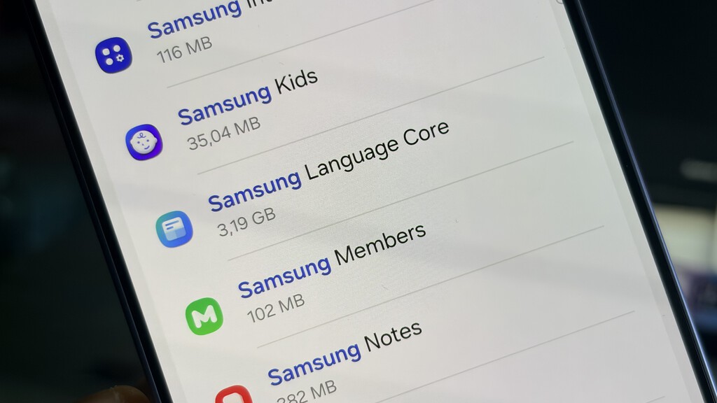 Tu Galaxy tiene una aplicación escondida que ocupa 3 GB y puede estar drenándote la batería