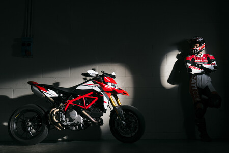 Todas las Ducati Hypermotard 950 ahora serán Euro 5 pero mantienen sus 114 CV y renuevan la decoración de la SP