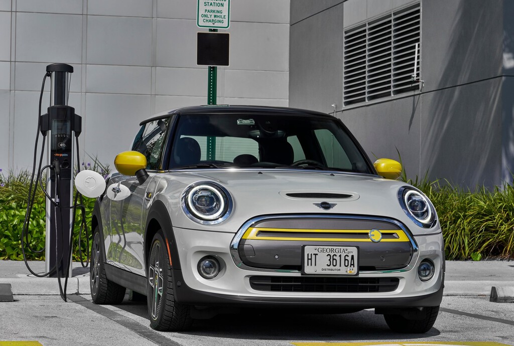 150.000 MINI Cooper eléctricos serán revisados por riesgo de incendio: cómo actuar si eres uno de los 4.000 afectados en España