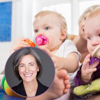 Erica Komisar, psicoanalista: "Que la guardería es buena para los niños es un mito. No necesitan a otros niños hasta los tres años"