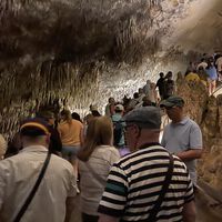 Mallorca tiene más de 4.000 cuevas milenarias pero tiene una preocupación mayor: el turismo que "se lleva las estalactitas"
