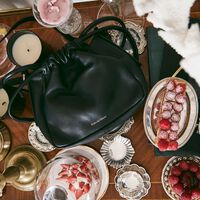 Esta Navidad ahorra gracias a Pedro del Hierro: rebajas de hasta el 50% en bolsos que necesitas en tu armario  