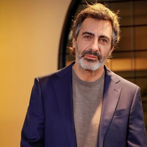 Juan del Val, 55 años: "Desayuno tostadas de pan de centeno, casi quemadas, con aceite de oliva virgen y sal. Un vaso de agua muy fría con hielo y un café solo" 