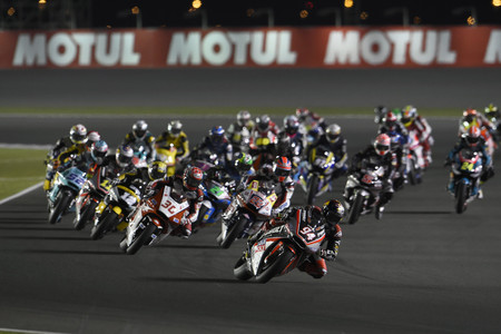 Control de tracción, aerodinámica y seguridad, en el punto de mira del reglamento 2017 de MotoGP