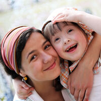 En España cada vez se adoptan más niños con discapacidad: no es un impedimento 