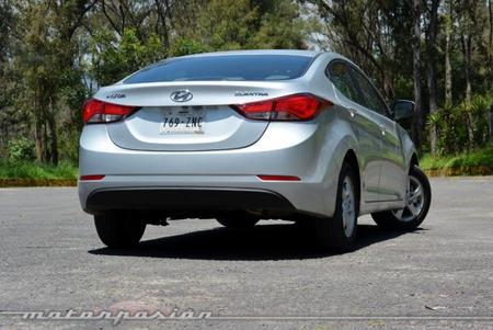 hyundai_elantra_6.jpg