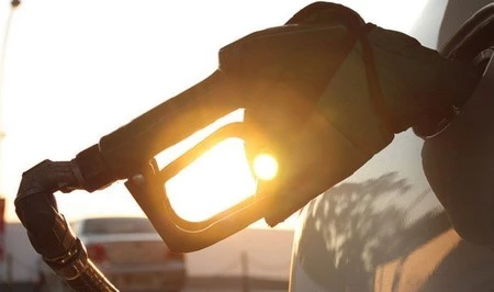 La gasolina se abarata un 0,2 % más y el gasóleo sube 10 céntimos 