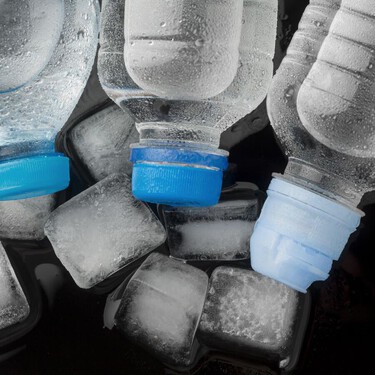Cómo enfriar una habitación sin aire acondicionado: solo necesitas congelar una botella de agua