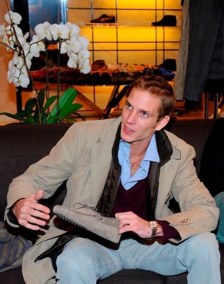 De compras con Andrea Casiraghi en Tod's