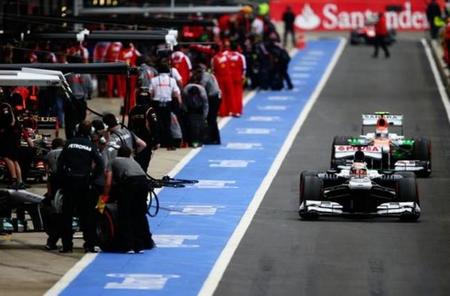 Pirelli pretende imponer un mínimo de dos paradas en cada Gran Premio