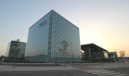 Teléfonica anuncia resultados: pese a la caída de ingresos, cierra el primer trimestre con 926 millones de euros de beneficio