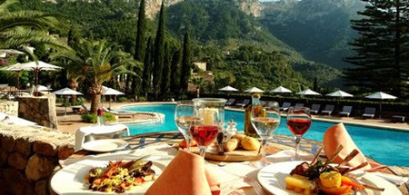 Barajas y un hotel mallorquín, entre lo mejor según los lectores de CNTraveller