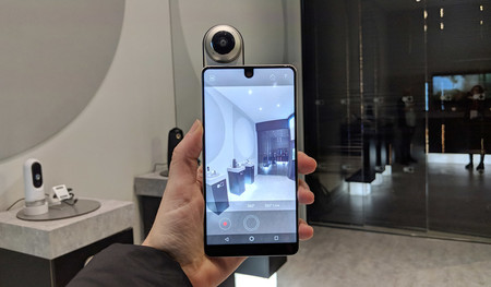El Essential Phone 2, supuestamente cancelado: otro smartphone 'modular' que muerde el polvo