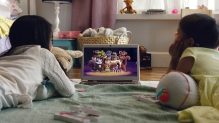 Cuándo puedes y cuándo no debes compartir la contraseña de Netflix... según Netflix