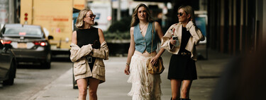 Mi último flechazo es esta falda de flecos de Sfera rebajada que es mucho más versátil de lo que parece  