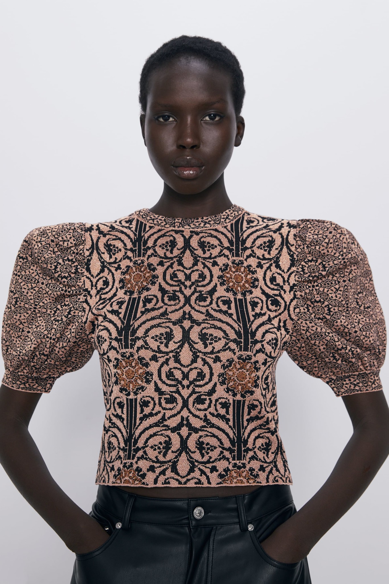 Zara tiene en su nueva colección las 19 prendas que te harán olvidar las rebajas 