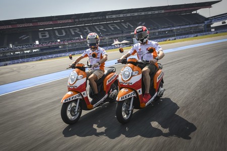 Marc Márquez y Dani Pedrosa ya han rodado en el nuevo circuito de Buriram: "Es muy estrecho y técnico"