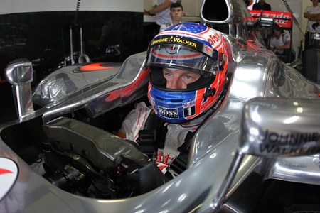 Jenson Button se reconcilia con la primera posición